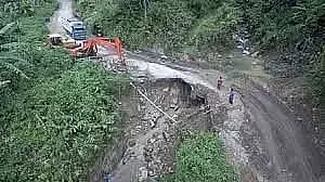 হাফলং-শিলচৰ পথৰ দুৰ্দশাঃ  উচ্চ ন্যায়ালয়ৰ  জাননী