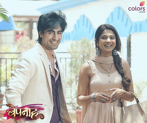 কালাৰ্ছ চেনেলৰ ধাৰাবাহিক “বেপানাহ” টীমে কাটিলে কেক’