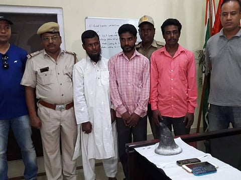 তিনি গড়ঁৰ খৰ্গ সৰবৰাহকাৰী গ্ৰেপ্তাৰ