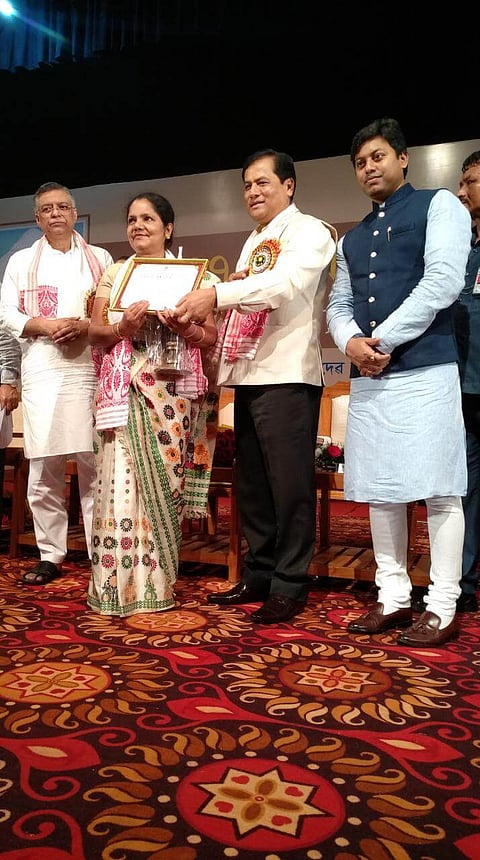 শিশু সাহিত্যিক-সুলেখিকা কাৰুণ্য ভট্টাচাৰ্যলৈ 'ৰাজ্যিক কৃতি শিক্ষয়িত্ৰী' ৰ সন্মান