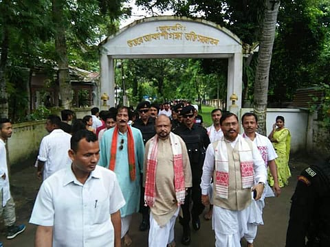 গুৰুজনাৰ তিৰোভাৱ তিথিত বটদ্ৰৱা থানত উপস্থিত হৈ সেৱা ল'লে প্ৰাক্তন মূখ্যমন্ত্ৰী প্ৰফুল্ল মহন্তই
