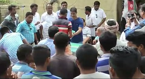 বানাক্ৰান্ত সকলক সহায়ৰ বাবে আগবাঢ়ি আহিল খ্ৰীষ্টান মিচনেৰী লোক