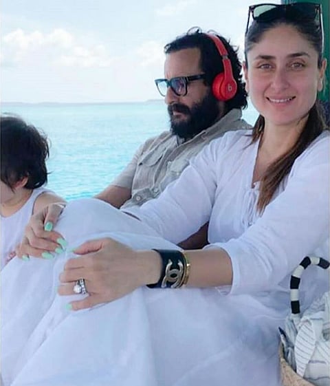 কৰিনা আৰু শ্বেইফৰ পৰিয়ালে বন্ধৰ দিন কটালে মালদীপত