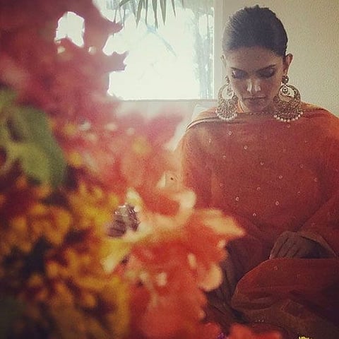 দিপীকা-ৰনবীৰৰ বিবাহৰ পূৰ্বে হোৱা পৰম্পৰা নিয়ম সমূহ আৰম্ভ,ফটো