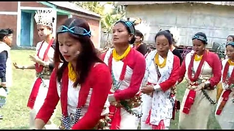 ন্যাকুম উৎসৱত আনন্দত আত্মহাৰা নিচি জনগোষ্ঠীৰ লোকসকল