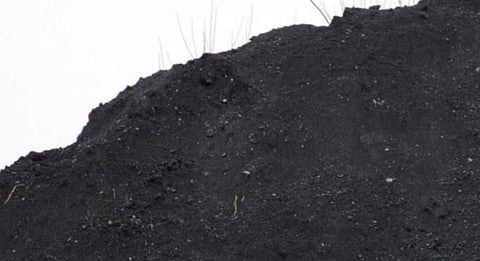 অসমত অবৈধ কয়লা ভৰ্তি ট্ৰাক জব্দ