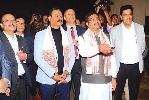 অসমৰ তেলৰ ক্ষেত্ৰত বিশেষ পদক্ষেপ কেন্দ্ৰীয় পেট্ৰ’লিয়াম মন্ত্ৰী ধৰ্মেন্দ্ৰ প্ৰধানৰ