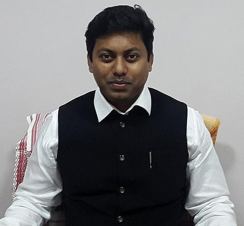 ঢেকিয়াজুলিৰ  বিজেপিৰ বৈঠকত  পল্লব লোচন দাসৰ মন্তব্য -" বিজেপি চৰকাৰে উন্নয়নৰ বাবে কাম কৰিছে "