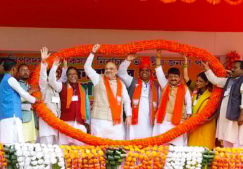 গান্ধীনগৰত লোকসভা সমষ্টিৰ প্ৰাৰ্থী অমিত শ্বাহৰ মনোনয়ন পত্ৰ দাখিল