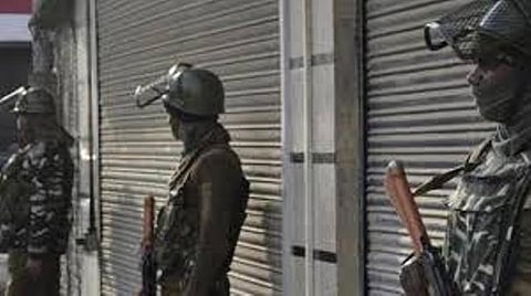 জম্বু কাশ্মীৰত ৩ জন CRPF জোৱানক হত্যা