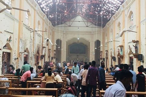 শ্ৰীলংকা বোমা বিস্ফোৰণ: ভেন বিস্ফোৰণ, কলম্বোত ৮৭ বোমা উদ্ধাৰ