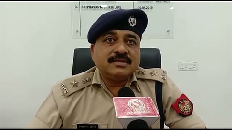 যানবাহন নিয়ন্ত্ৰণৰ ক্ষেত্ৰত জনসাধাৰণক সজাগ হ’বলৈ আহ্বান যানবাহন উপ আৰক্ষী আয়ুক্ত প্ৰশান্ত শইকীয়াৰ