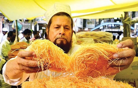 আজি পৰা আৰম্ভ হৈছে ইছলাম ধৰ্মাৱলম্বী লোকসকলৰ প্ৰবিত্ৰ ৰমজান মাহ