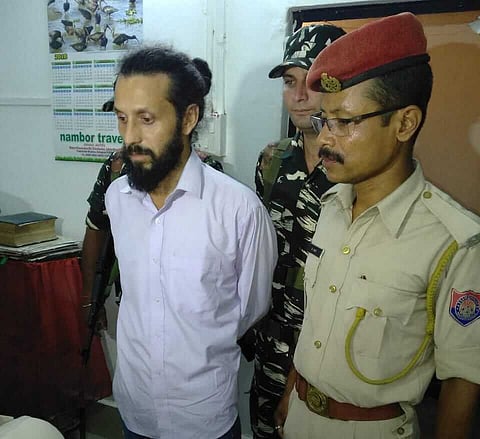 গুৱাহাটী বিস্ফোৰণত জৰিত থকাৰ সন্দেহত গোলাঘাটত প্ৰাক্তন আলফা নেতা অমিত বল্লভ গোস্বামীক সোধপোছ