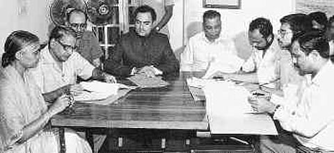 অসম চুক্তিৰ ষষ্ঠ দফাৰ সন্দৰ্ভত উচ্চস্তৰীয় কমিটীৰ প্ৰথমখন বৈঠক