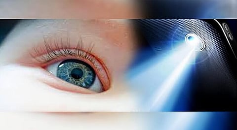 নৱজাতকক ফ’টো লোৱাৰ সময়ত সাৱধান হওঁক আপুনি: সংঘটিত হ’ব পাৰে দুৰ্ঘটনা