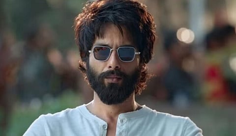 কবীৰ সিঙৰ সফলতাৰ পিছত পাৰিশ্ৰমিক বৃদ্ধি কৰিলে শ্বাহিদ কাপুৰে