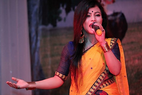 প্ৰেমিকৰ ভাড়াঘৰত কন্ঠশিল্পী কৰবী দাসৰ আত্মহত্যা: ৰহস্যৰ আবৰ্তত