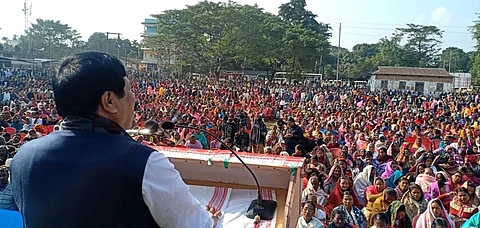 বঙাইগাঁওত অসম গণ পৰিষদৰ বিশাল জনসভা , আছুৰ ক'লা পতাকা প্ৰদৰ্শন