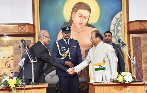 যুৱ সমাজক এক ভাৰত শ্ৰেষ্ঠ ভাৰত গঠনৰ আহ্বান ৰাজ্যপাল মুখীৰ