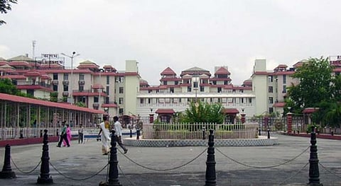 লাম্পিৰ অসমৰ স্কুলত মেঘালয় আৰক্ষীৰ শিবিৰঃ সদনত বাকযুদ্ধ শাসক-বিৰোধীৰ