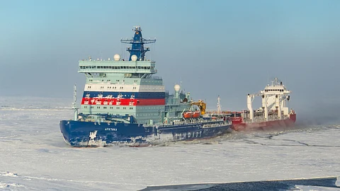 Russia, China launch new Arctic shipping service