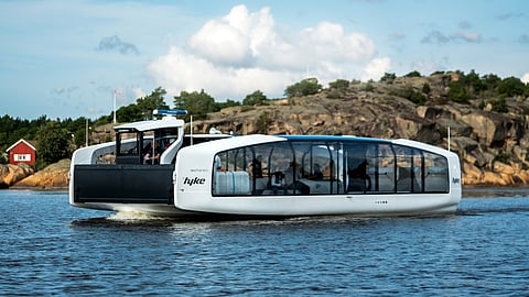 Shuttle 0001 – Norwegian startup places new electric commuter ferry into service