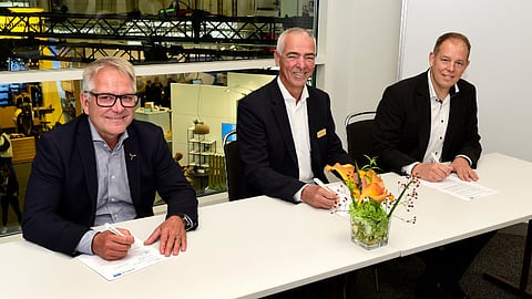 Signing of the transport and installation contract between Havfram, Vattenfall, and BASF in Hamburg, September 25, 2024. From left to right: Mats Vikholm, Head of Project Delivery and Engineering at Vattenfall; Even Larsen, CEO of Havfram Wind; and Dr Tobias Stäb, Director of BASF Renewable Energy