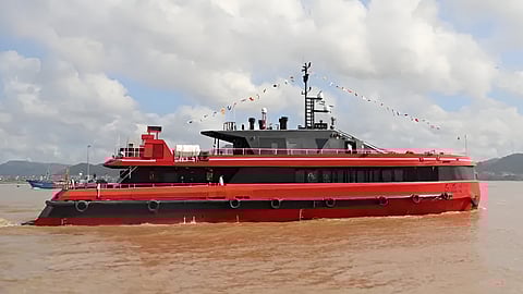 Dachen Tongxin – Luxury tour ferry enters service in China's Hebei province