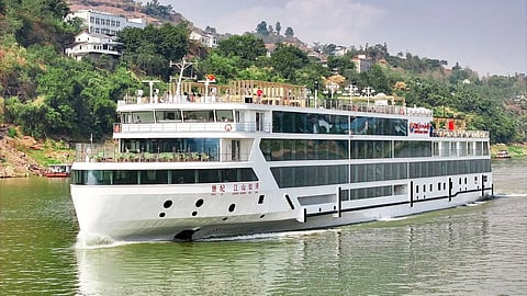 Shiji Jiangshan Rushi – New electric inland tour boat to sail on China's Three Gorges Reservoir