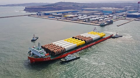 Fanzhou 8 departing Penglai on its maiden operational voyage