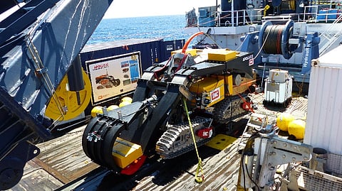 Deep sea mining crawler