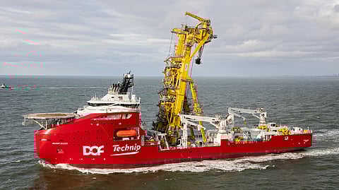 DOF secures SURF contract, pipe layer charter extension