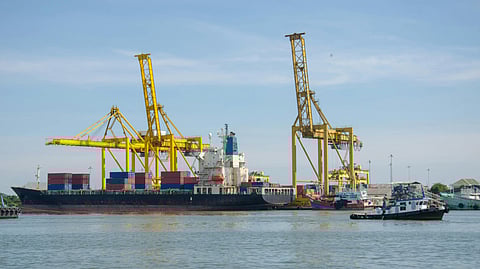 Port containership tug