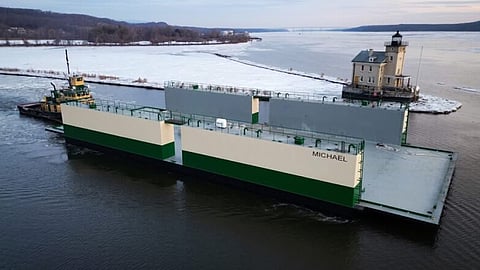 Michael – Barge company Hughes Brothers to deploy dry dock in New York Harbor