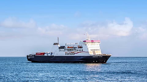 Commodore Clipper (in Condor livery)