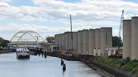 Rozenburg Lock seen in background