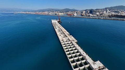 Installation of twelfth caisson at the new Genoa breakwater project