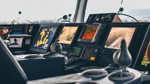 Pexels/Ibrahim Boran ship bridge