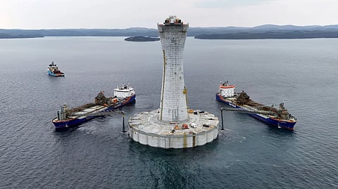 Van Oord's fallpipe vessels Nordnes and Stornes and the concrete gravity structure