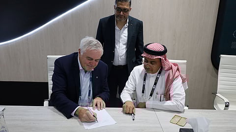 DeepOcean CEO Øyvind Mikaelsen and Jana Marine Services CEO Mohammad AlSubaie at the contract signing, November 4, 2025