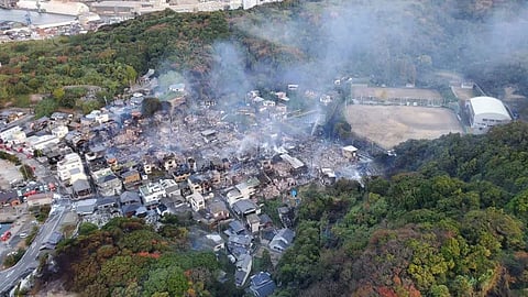 A fire ripped through more than 170 buildings of the Saganoseki district of Oita