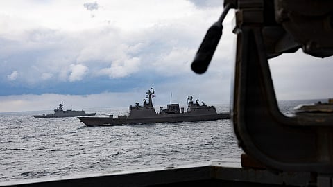 ROK Navy Chungmugong Yi Sun-sin-class destroyer ROKS Wang Geon, right, and Daegu-class frigate ROKS Daejeon, left, sail in formation alongside the guided-missile destroyer USS Dewey during the Maritime Counter Special Operations Exercise (MCSOFEX) with the ROK Navy November 18, 2025