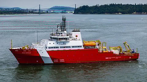 CCGS Naalak Nappaaluk