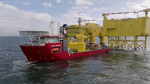 Cable laying vessel Isaac Newton