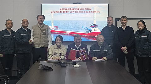 Signing of the newbuilding contract between Halten Bulk and Soho Marine