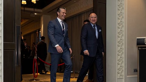 US Secretary of War Pete Hegseth with the Philippine's Defence Secretary Gilberto Teodoro at the Shangri-La Dialogue, May 2026
