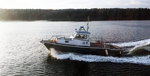A training vessel fitted with autonomous sailing technology (Photo: Sea Machines Robotics)