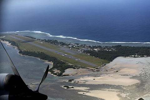 The runway at Cocos Keeling Islands taken from a Royal Australian Air Force AP-3C Orion aircraft, November 10, 2016 (Photo: Australian Department of Defence/Warrant Officer Mark Styles)