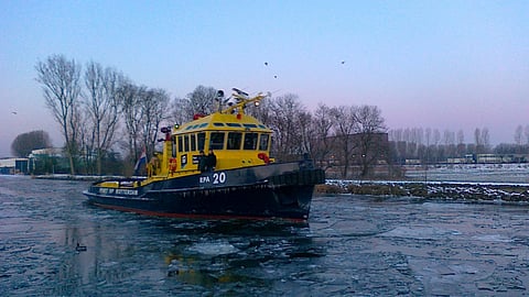 Port of Rotterdam’s last icebreaker sold to new owner
